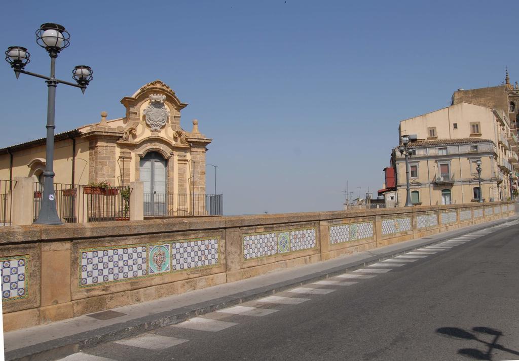 Bed and Breakfast La Rosa Antica Caltagirone Esterno foto