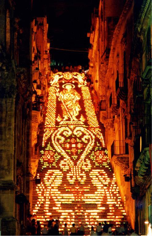 Bed and Breakfast La Rosa Antica Caltagirone Esterno foto