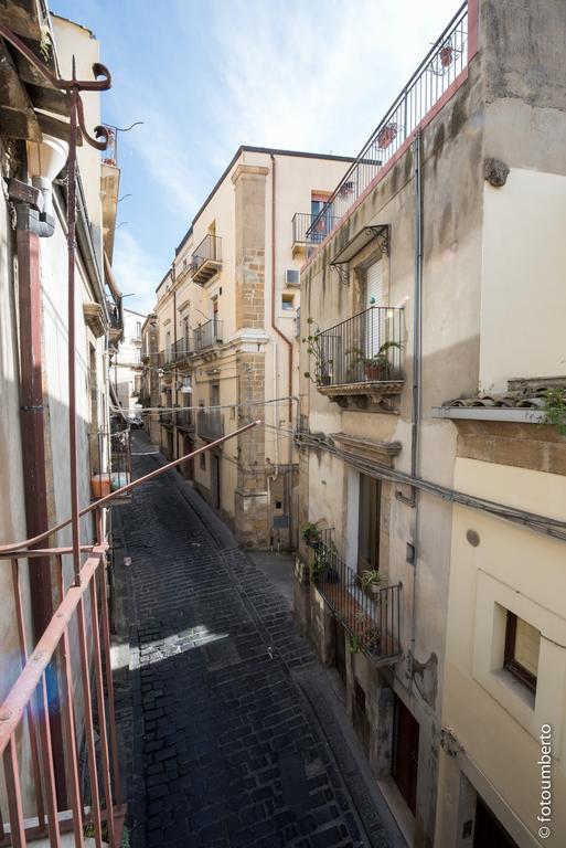 Bed and Breakfast La Rosa Antica Caltagirone Esterno foto